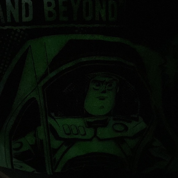 Glow-in-the-dark Buzz Lightyear T-shirt - Picture 6 of 6